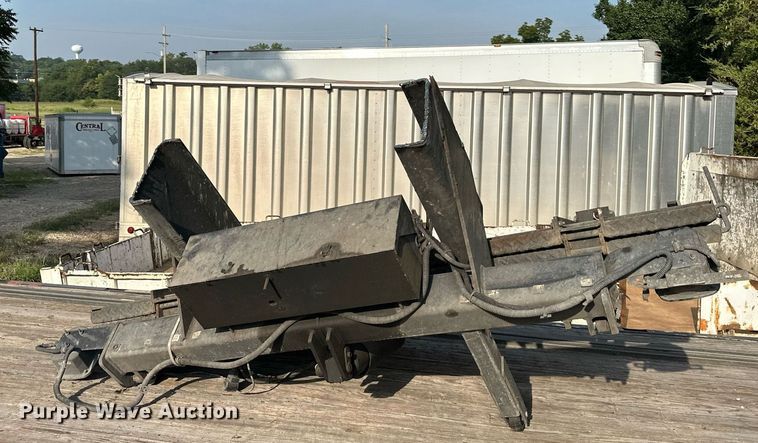 image for item NL9017 21' 6" L x 96" W flatbed