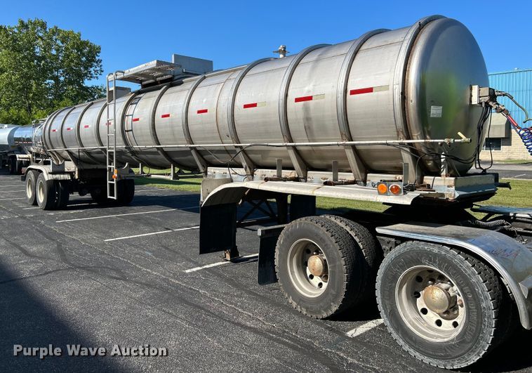 image for item NL9518 1989 Sunshine Stainless Tank & Equip  tank trailer