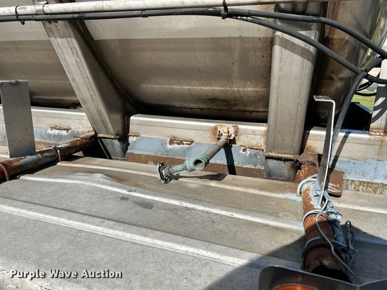 image for item NL9518 1989 Sunshine Stainless Tank & Equip  tank trailer