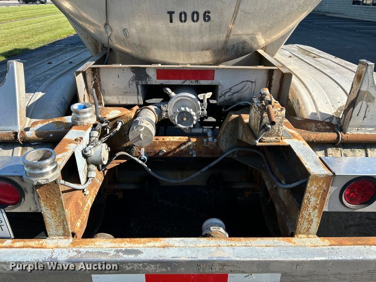 image for item NL9518 1989 Sunshine Stainless Tank & Equip  tank trailer