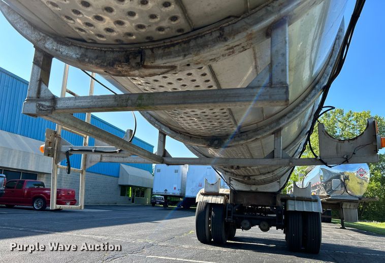 image for item NL9518 1989 Sunshine Stainless Tank & Equip  tank trailer