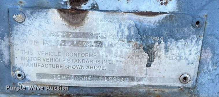 image for item NL9518 1989 Sunshine Stainless Tank & Equip  tank trailer