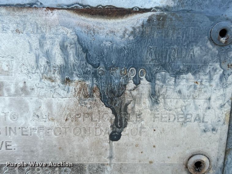 image for item NL9518 1989 Sunshine Stainless Tank & Equip  tank trailer