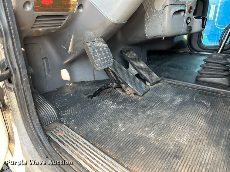 image for item NL9520 2007 Peterbilt 379  semi truck