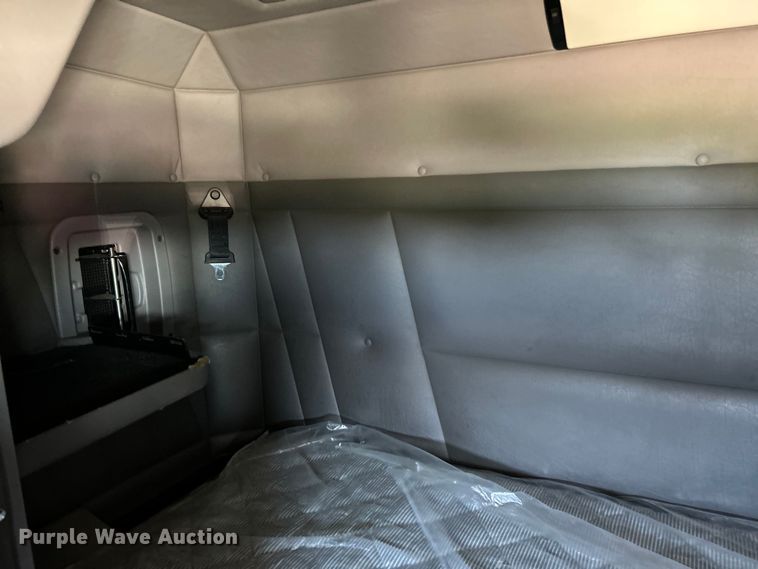 image for item NL9520 2007 Peterbilt 379  semi truck