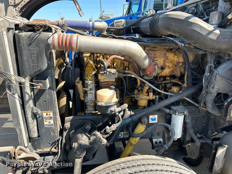 image for item NL9520 2007 Peterbilt 379  semi truck