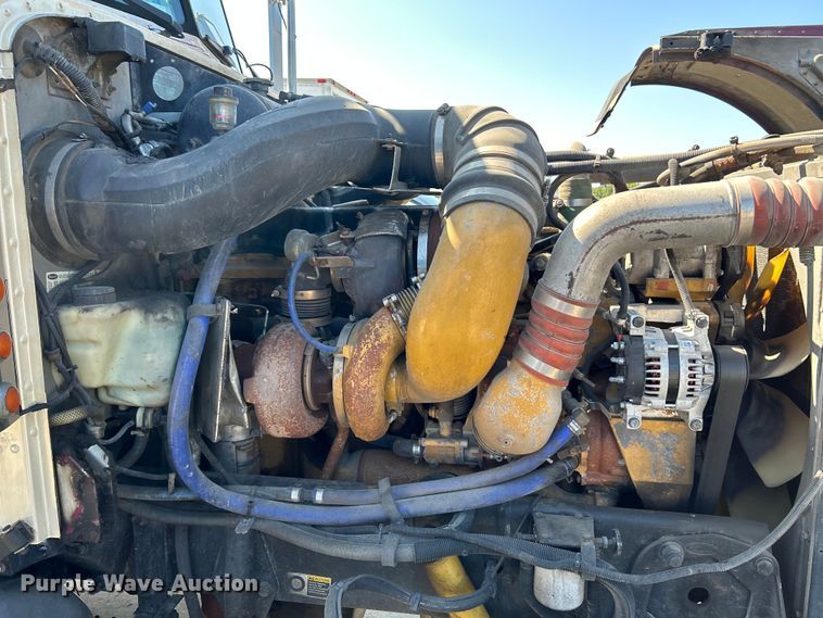 image for item NL9520 2007 Peterbilt 379  semi truck