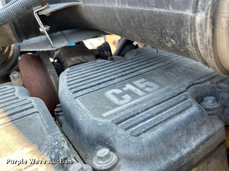 image for item NL9520 2007 Peterbilt 379  semi truck