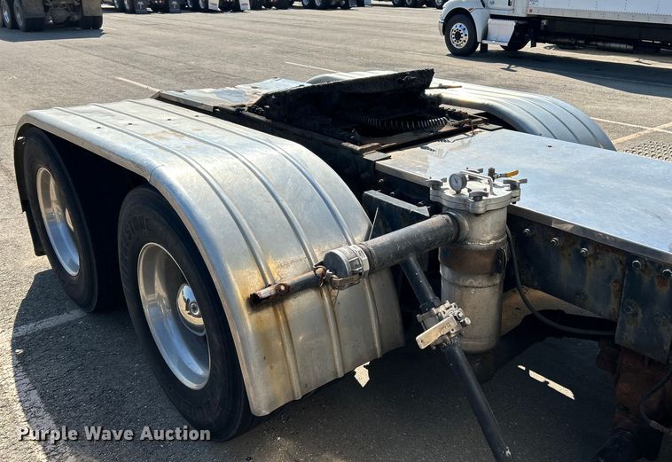 image for item NL9520 2007 Peterbilt 379  semi truck