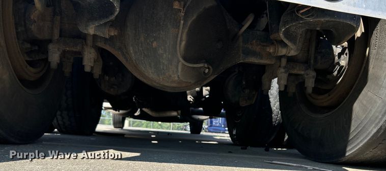 image for item NL9520 2007 Peterbilt 379  semi truck