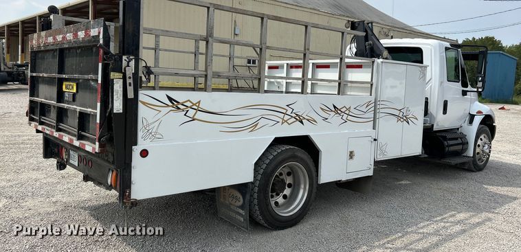 image for item NL9566 2002 International 4300  utility / service truck