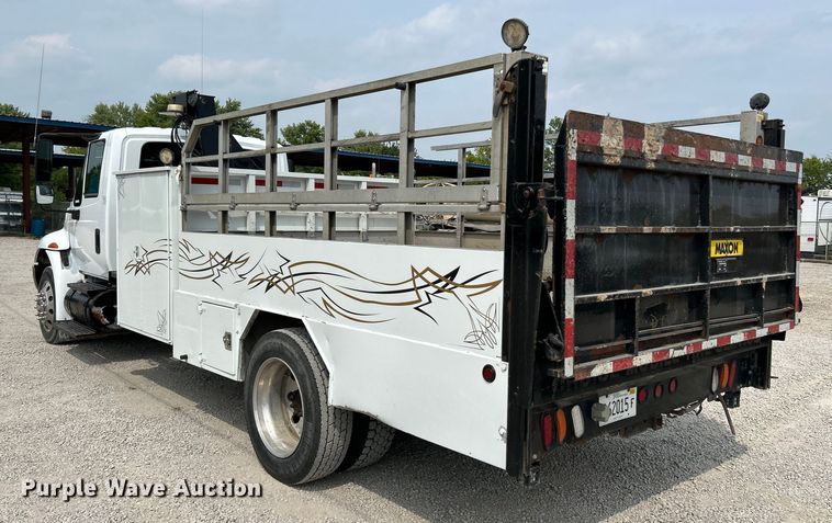 image for item NL9566 2002 International 4300  utility / service truck