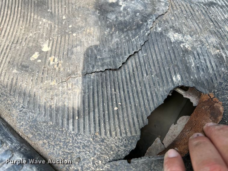 image for item NL9566 2002 International 4300  utility / service truck