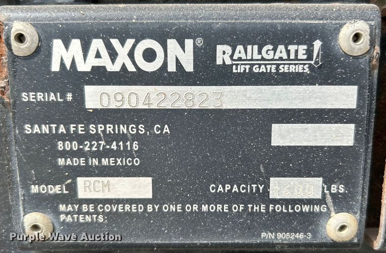 image for item NL9566 2002 International 4300  utility / service truck