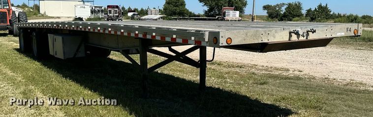 image for item NP9407 2007 Chaparral  flatbed trailer
