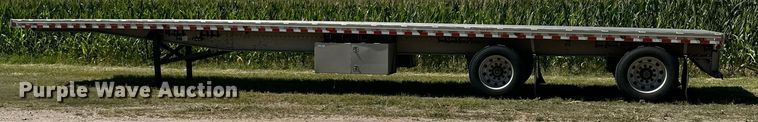 image for item NP9407 2007 Chaparral  flatbed trailer