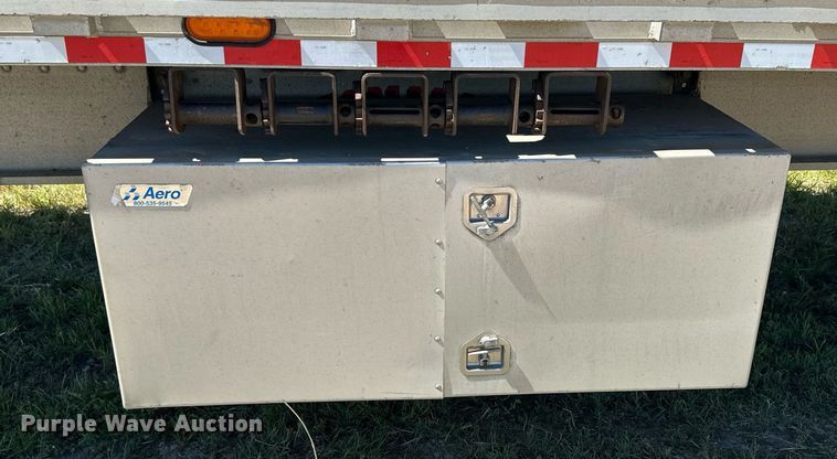image for item NP9407 2007 Chaparral  flatbed trailer