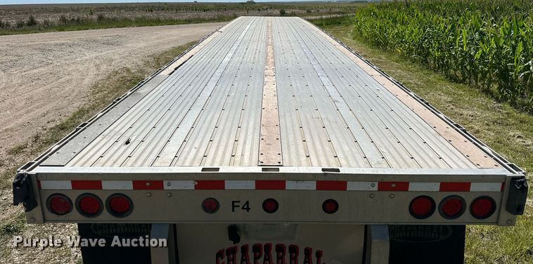 image for item NP9407 2007 Chaparral  flatbed trailer