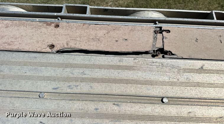 image for item NP9407 2007 Chaparral  flatbed trailer