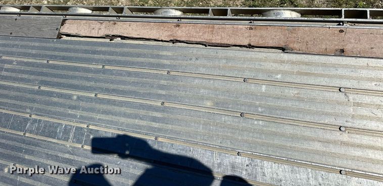 image for item NP9407 2007 Chaparral  flatbed trailer