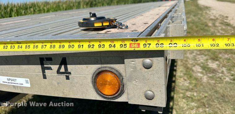 image for item NP9407 2007 Chaparral  flatbed trailer