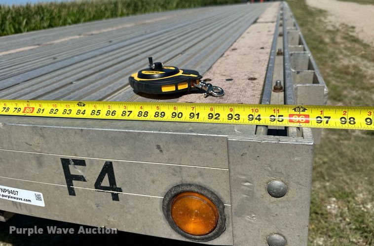 image for item NP9407 2007 Chaparral  flatbed trailer