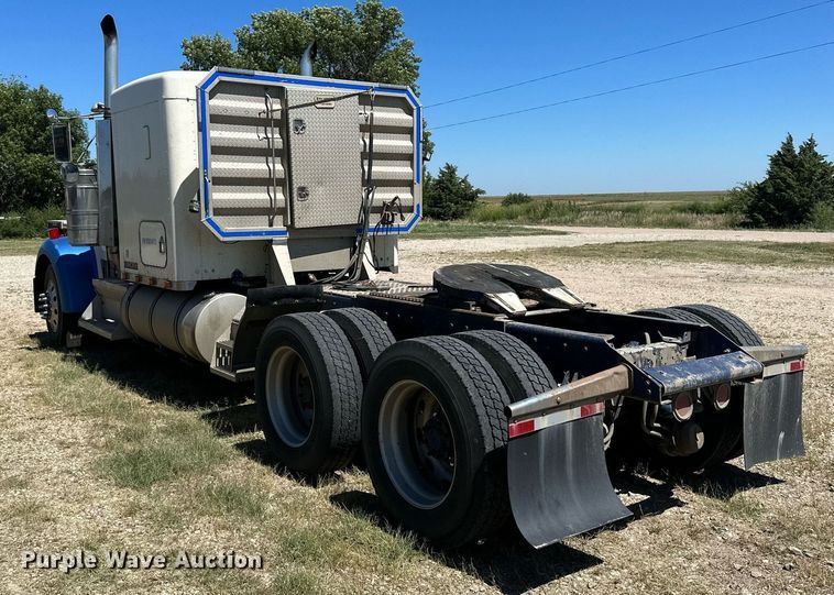 image for item NP9409 1994 Kenworth W900B  semi truck