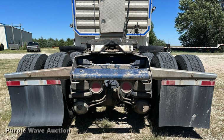 image for item NP9409 1994 Kenworth W900B  semi truck