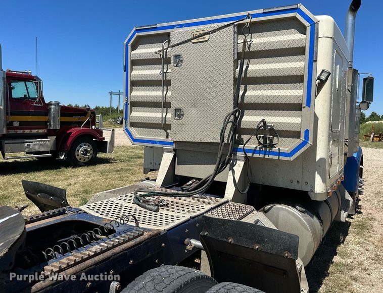 image for item NP9409 1994 Kenworth W900B  semi truck