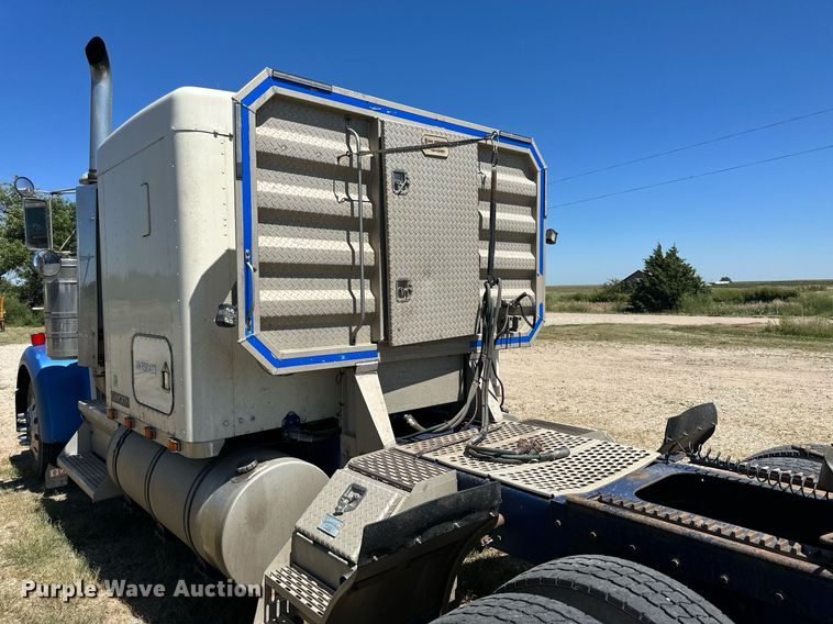 image for item NP9409 1994 Kenworth W900B  semi truck