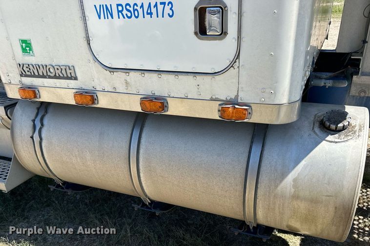 image for item NP9409 1994 Kenworth W900B  semi truck