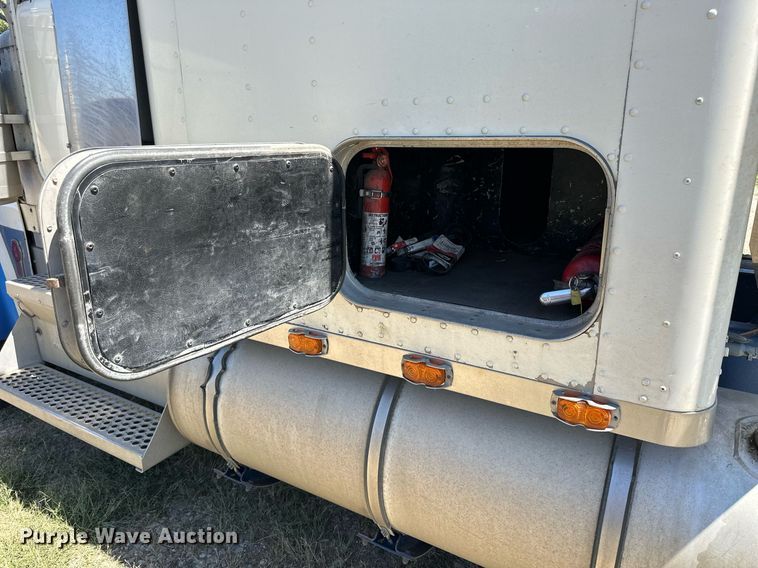 image for item NP9409 1994 Kenworth W900B  semi truck