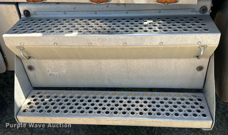 image for item NP9409 1994 Kenworth W900B  semi truck