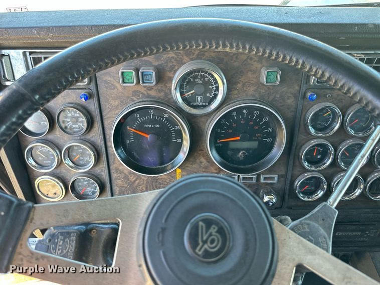 image for item NP9409 1994 Kenworth W900B  semi truck