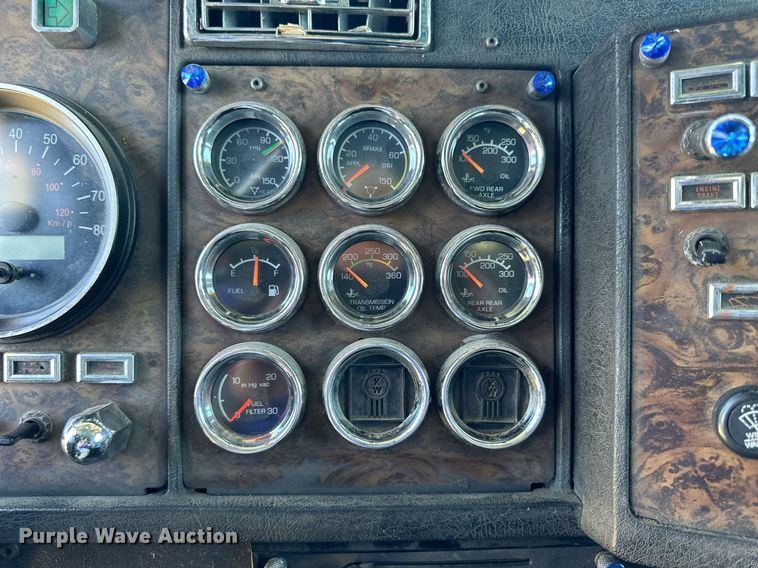 image for item NP9409 1994 Kenworth W900B  semi truck