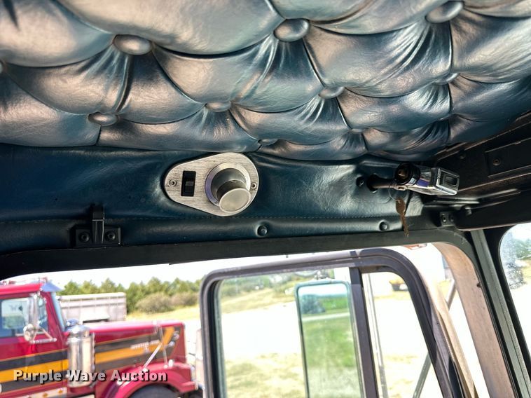 image for item NP9409 1994 Kenworth W900B  semi truck