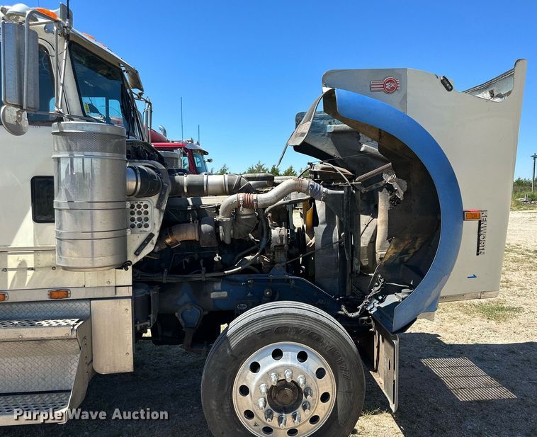 image for item NP9409 1994 Kenworth W900B  semi truck