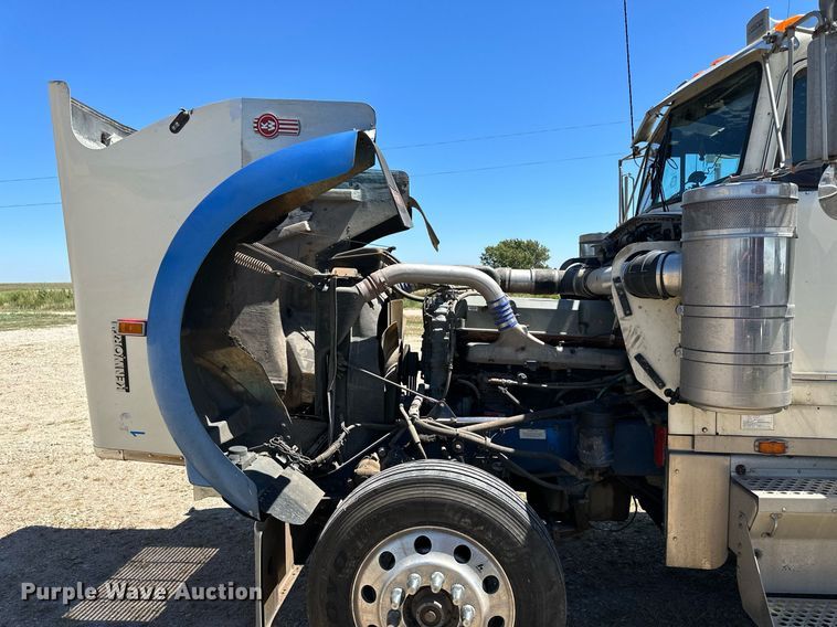 image for item NP9409 1994 Kenworth W900B  semi truck