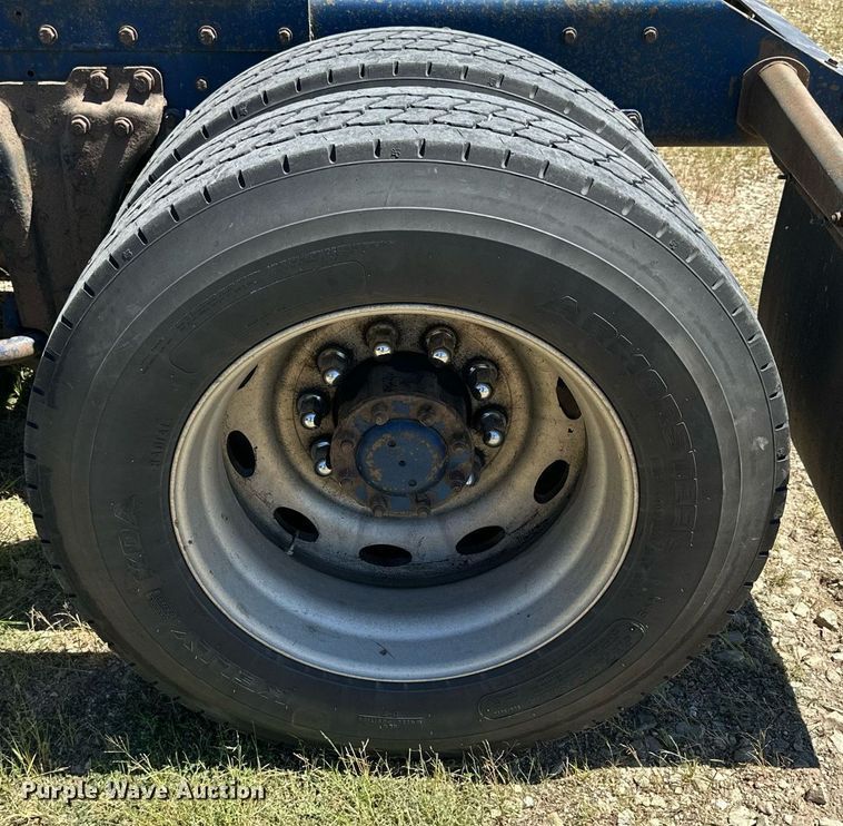 image for item NP9409 1994 Kenworth W900B  semi truck