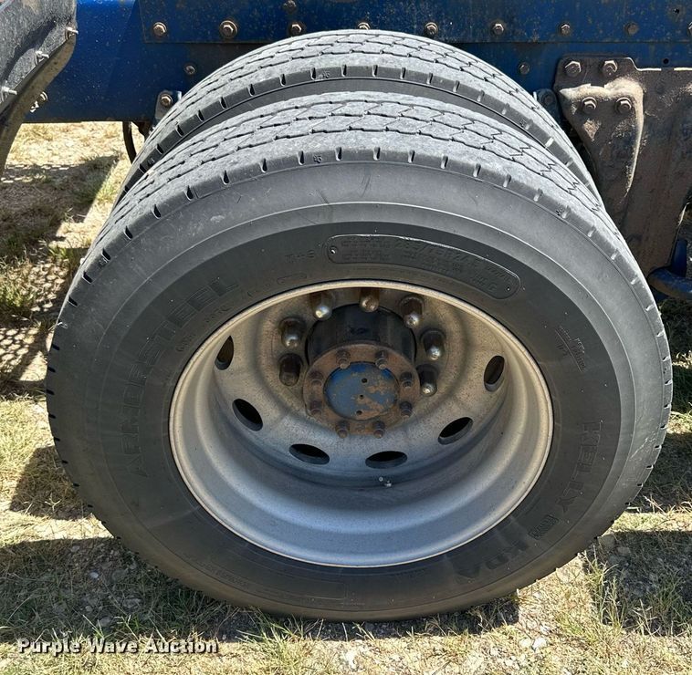 image for item NP9409 1994 Kenworth W900B  semi truck