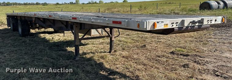 image for item NP9459 2000 Fruehauf  flatbed trailer