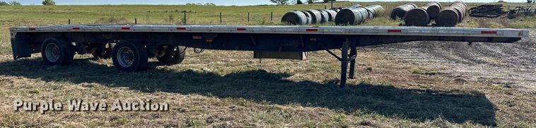 image for item NP9459 2000 Fruehauf  flatbed trailer