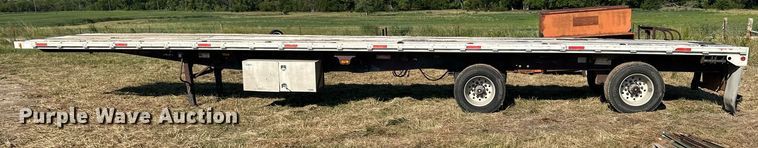 image for item NP9459 2000 Fruehauf  flatbed trailer