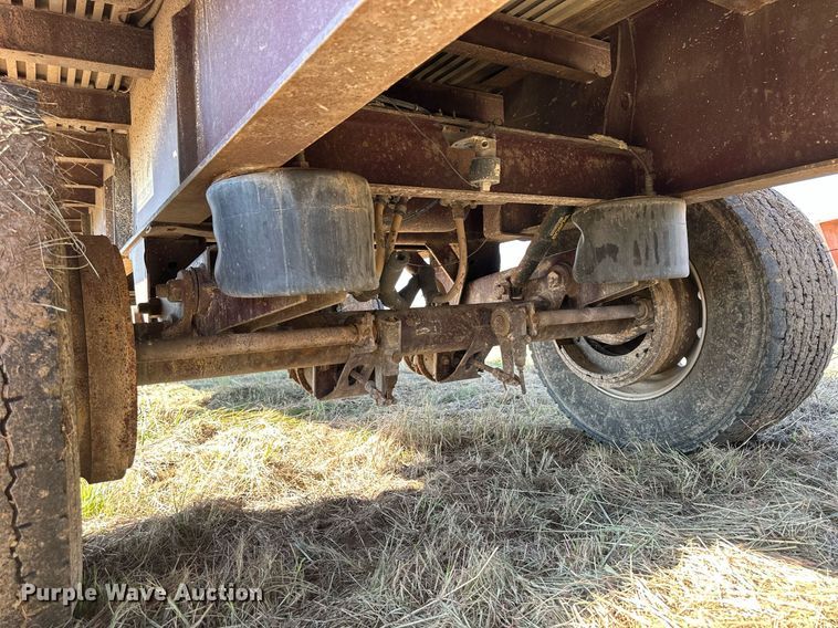 image for item NP9459 2000 Fruehauf  flatbed trailer