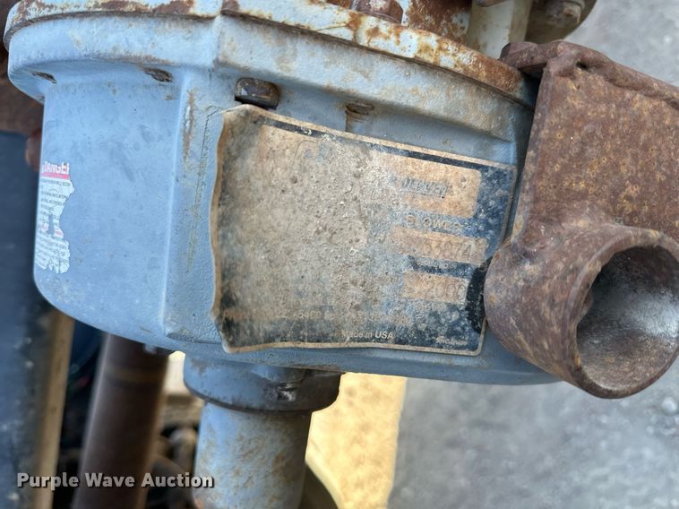 image for item NP9470 2008 Mack CHU613  semi truck