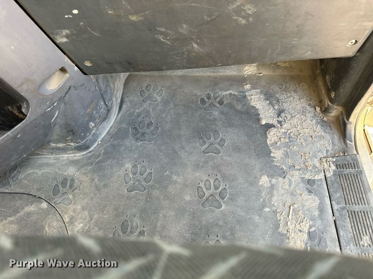 image for item NP9470 2008 Mack CHU613  semi truck