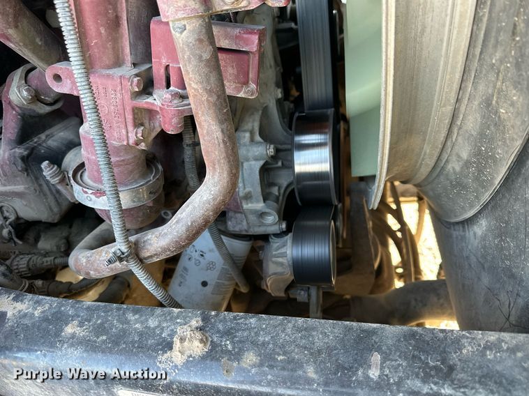 image for item NP9470 2008 Mack CHU613  semi truck