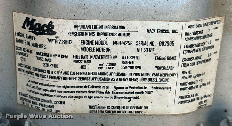 image for item NP9470 2008 Mack CHU613  semi truck