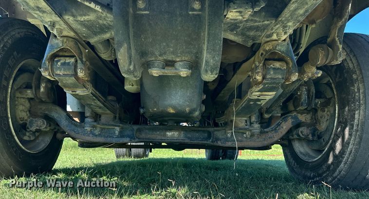 image for item NP9990 1992 Volvo White GM  semi truck