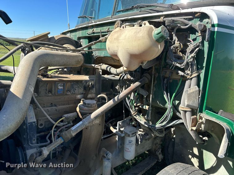 image for item NP9990 1992 Volvo White GM  semi truck